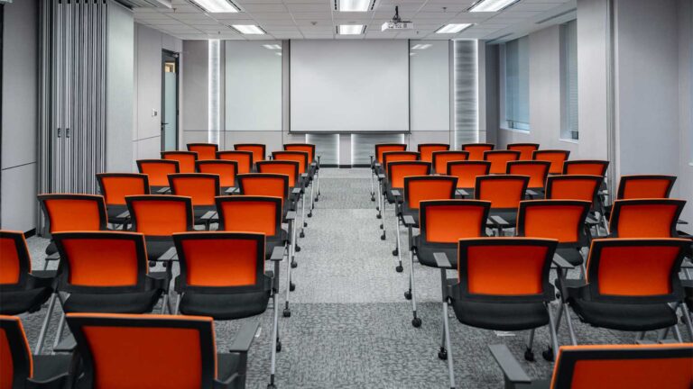 meeting-room-jakarta-space-office-indonesia-theatre-japan